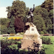 Richard III statue in Castle Gardens