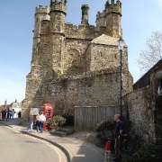 Walking around the town of Battle, East Sussex