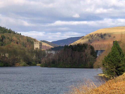 Derbyshire: Derwent Reservoir, Island Plantation and Howden Dam