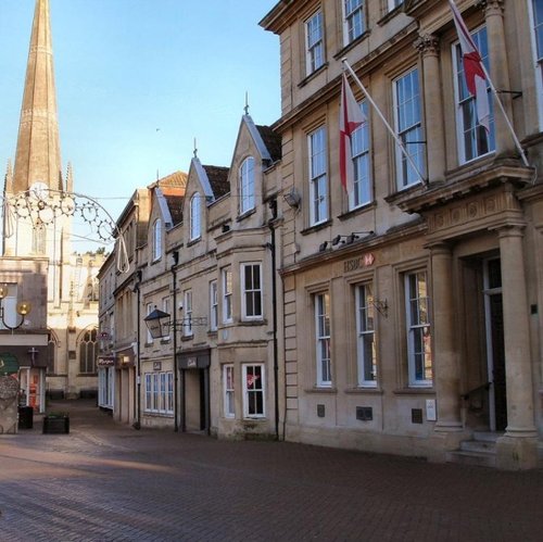 The Old George Inn - Now shops -Midland Bank in Foreground