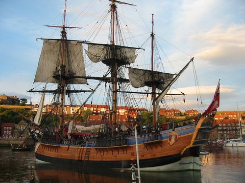 Endeavor leaving Whitby July 2003