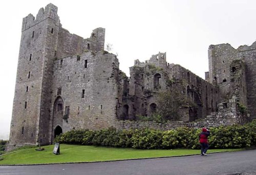 Castle Bolton,
Yorkshire Dales, England. Taken during my honeymoon in Sept. 2004.