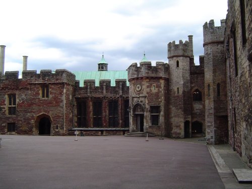 Berkeley Castle courtyard