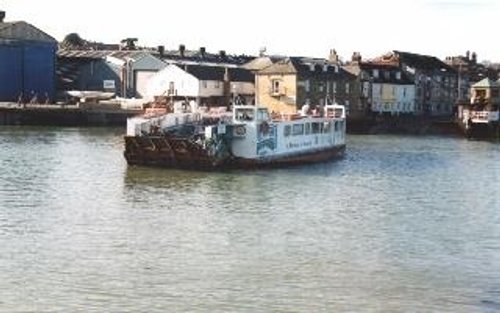 West-East Cowes Floating Bridge