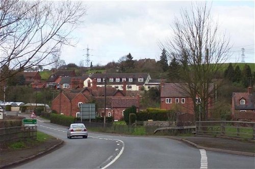 Newnham Bridge, Worcester to Tenbury Rd. The long white building is the Tavern Pub