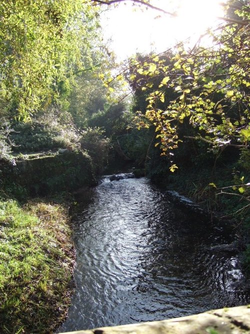 The Picturesque River Len flows through Otham, Kent.