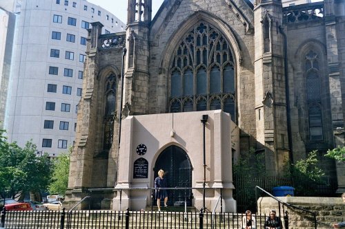 Leeds, Mill Hill Chapel