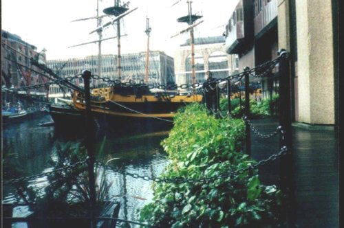 London - St Katherine Docks, May 2001