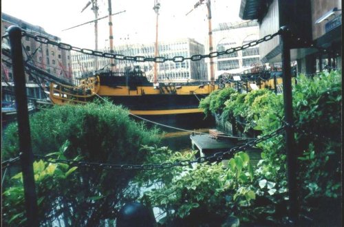 London - St Katherine Docks, May 2001