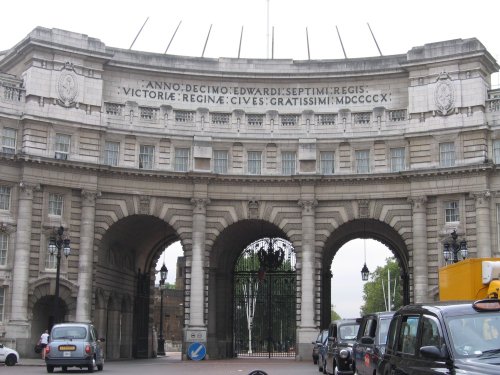 Admiralty Arch , london