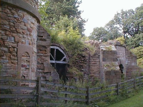 Front of Wentworth Castle looking very unsafe, Barnsley