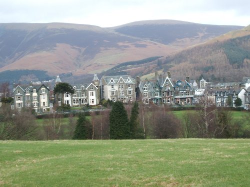 A view of Keswick with skiddaw in the background.