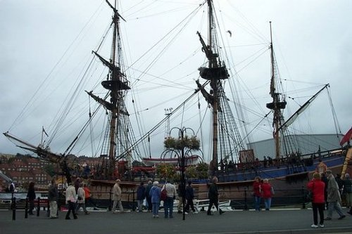 HMS BARK ENDEAVOUR at WHITBY 2001