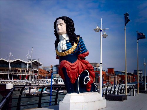 Figurehead at Gunwharf Quays.
Taken: 20th March 2006