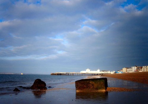 Southsea, Hampshire. Looking west to South Parade Pier.

Taken:  17th April 2006