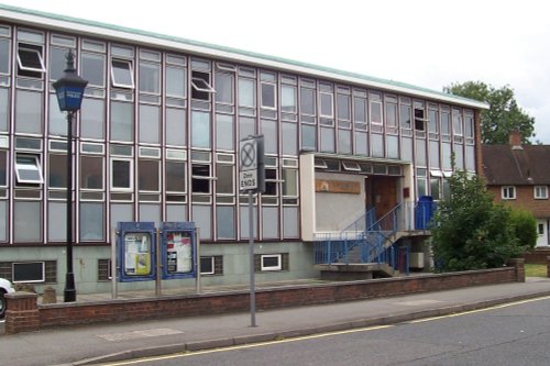 Ruislip Police Station, Manor Road/The Oaks