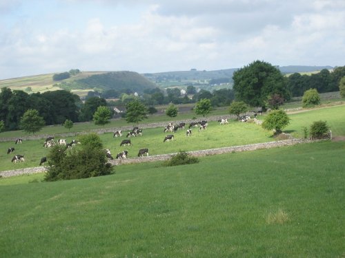 A view westward to fin cop near Great Longstone, Derbyshire.