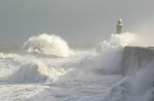 Rough seas batter Tynemouth Pier, Tynemouth, Tyne & Wear.