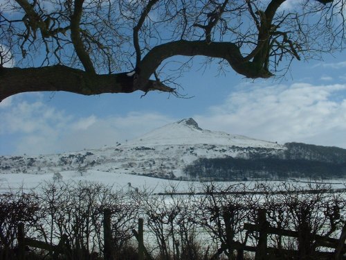 Roseberry Topping covered in snow