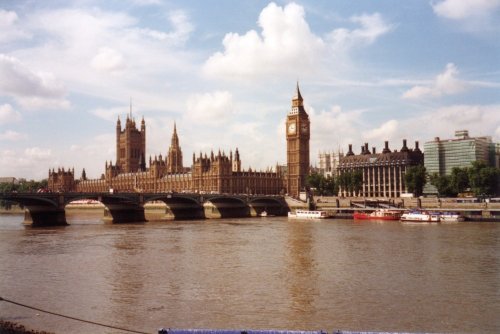 The river Thames, Houses of parliament and Big Ben, London