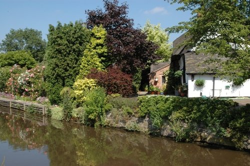 Trent and Mersey Canal, Alrewas, Staffordshire