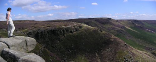 Peak District National Park, Derbyshire: Edale and the Kinder Plateau.