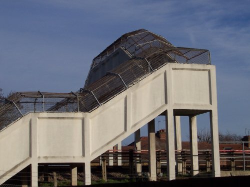 Sudbury Heights Ave/Maybank  Footbridge over Piccadilly Line Track