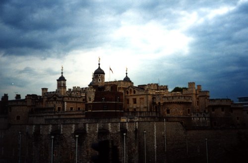 Tower of London 2003 - Looks like 1300 AD, cool huh....