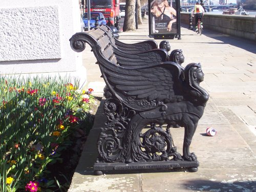 Victoria Bench - Chelsea Embankment