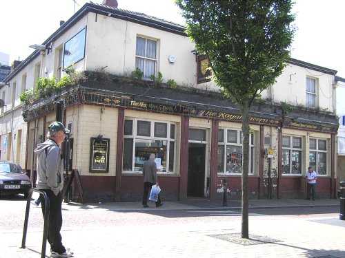 The Royal Standard Pub in Westfield St, St Helens (May 2006)