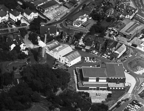 Aerial photo of Rayleigh Conservative Club, Essex