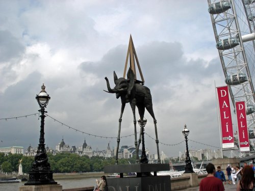 London - Dali staue in front of the Eye