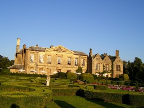 Coombe Abbey, garden maze