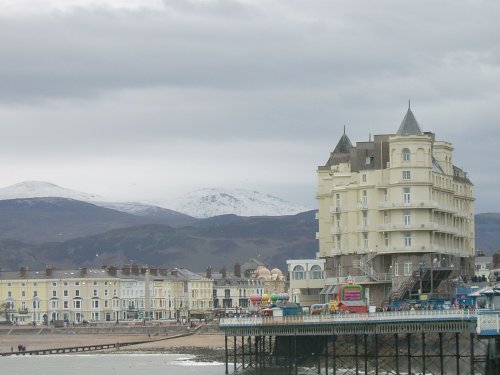 Llandudno from pier Easter 2008