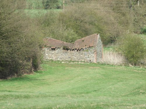 Derelict barn nr Charley Woods