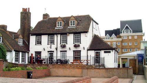 The Three Daws Public House Gravesend