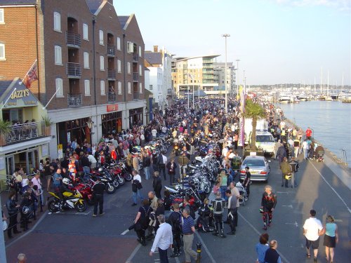 Bikemeeting in Poole on the quay