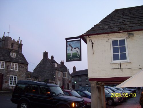 Greyhound Inn