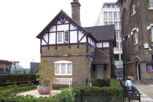 House near Tower of London