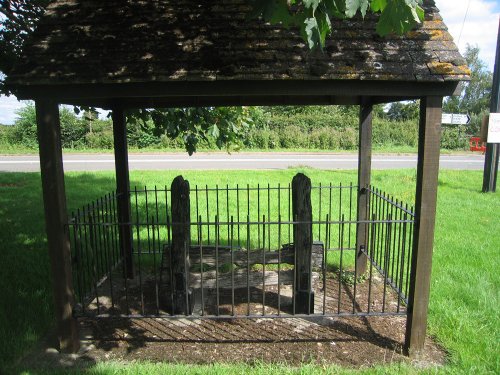 Village stocks, Weston-on-the-Green