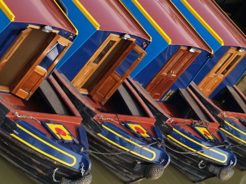 Cloned narrowboats, Lower Heyford, Oxon.