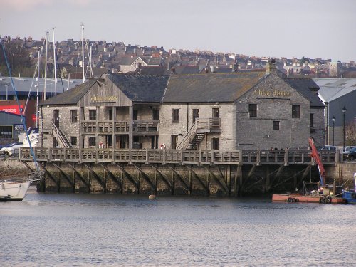 The China House (c 1666), Sutton Wharf