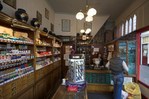 Bewlays Pipe Pub interior