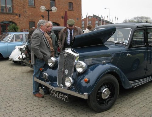 Veteran cars on Princes Quay