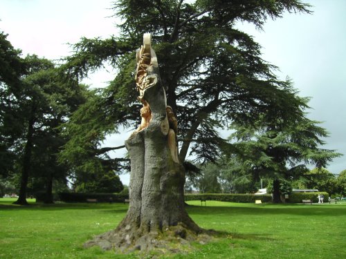 Tree sculpture picture number 3