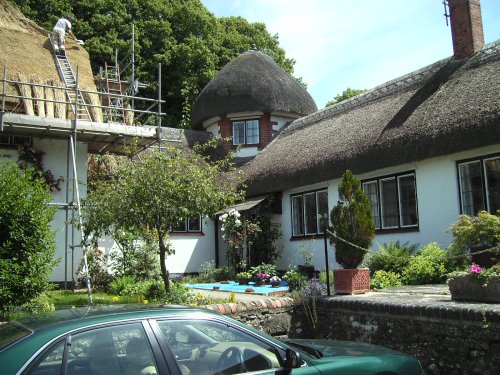 Briantspuddle and another thatched cottage!