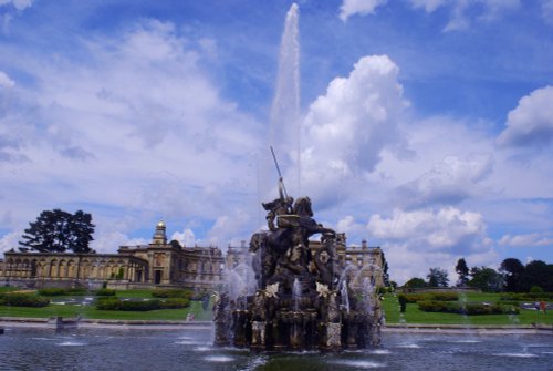 Witley Court and fountain