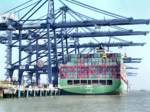 Getting to the Felixstowe Docks on the River Orwell