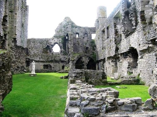 Middleham Castle