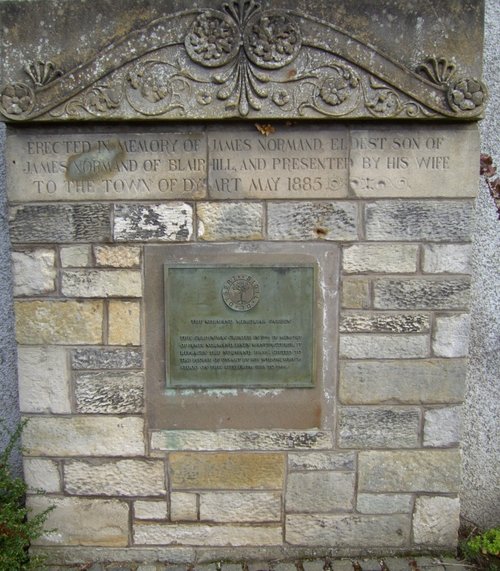 Plaque